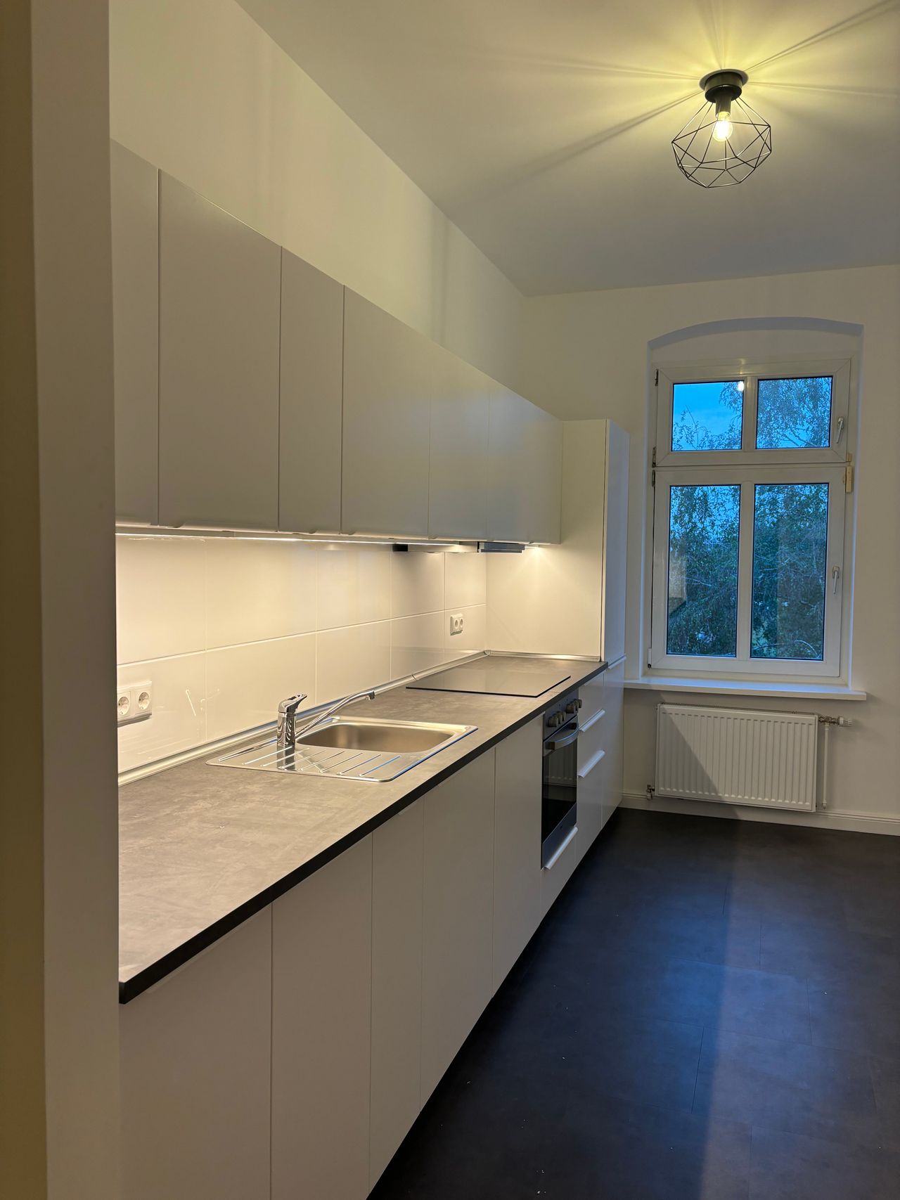 Modern 1 bedroom apartment in central Berlin (Neukölln) available now