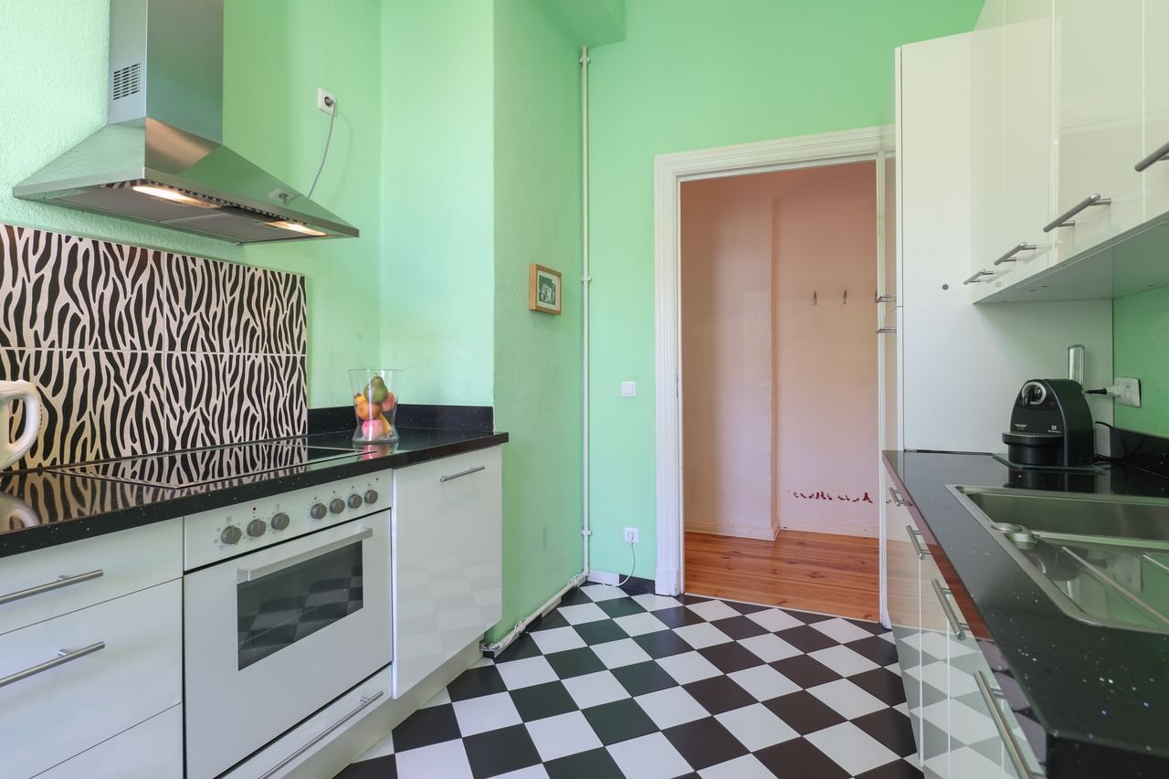 Comfortable  and sunny 2 room flat in Friedrichshain / Kreuzberg with south-west balcony