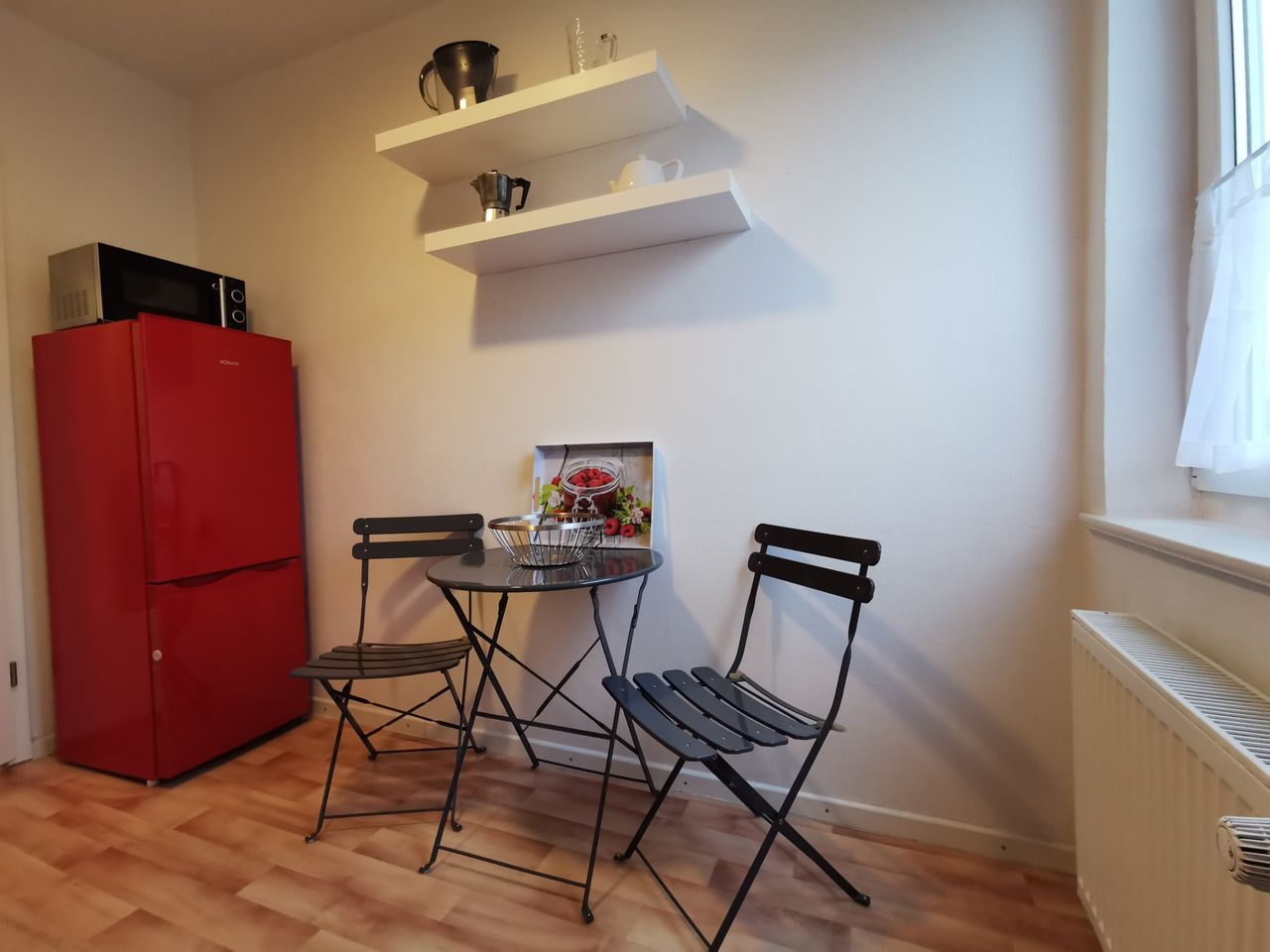 Well cut furnished 3 room flat