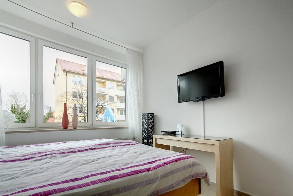 Very nice furnished 1-room apartment with a terrace in Munich Schwabing-North / Milbertshofen