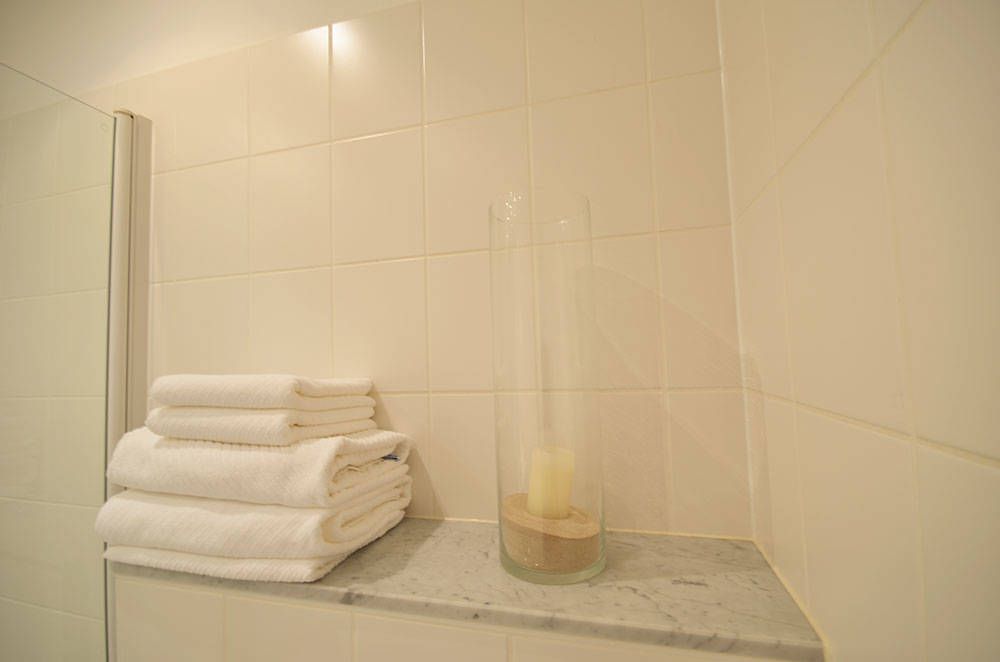 Exclusively furnished serviced apartment for your temporary stay for up to 2 persons in Frankfurt near Stadtwald