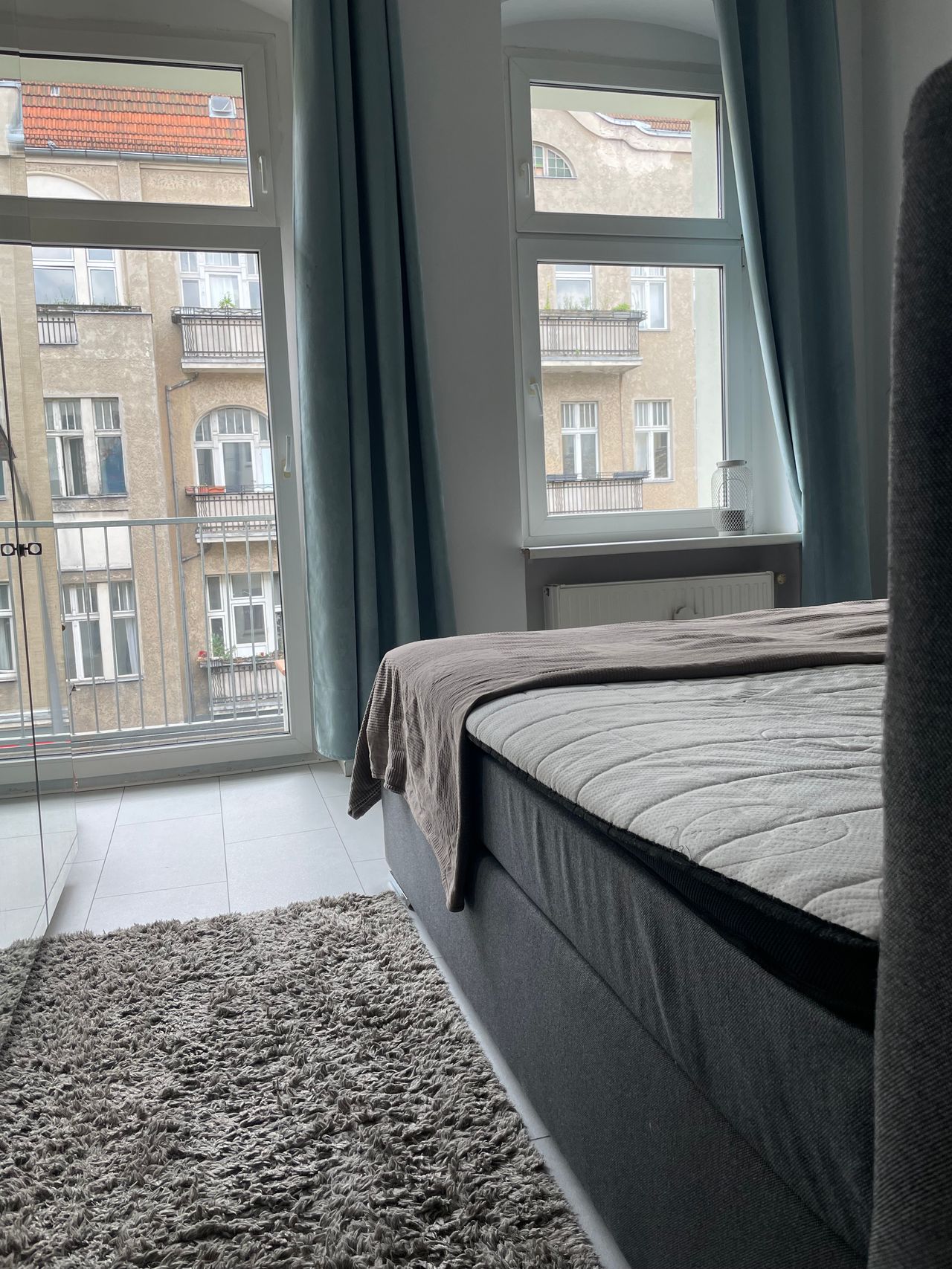 Large and Sunny Family Apartment in Neukolln