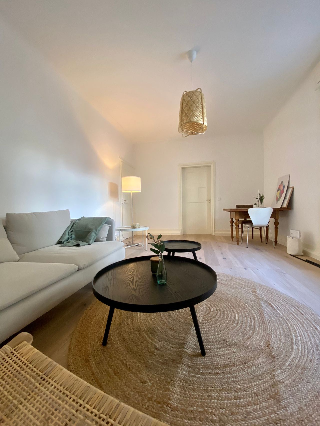 First occupancy! Beautiful and bright old building apartment in Stuttgart South