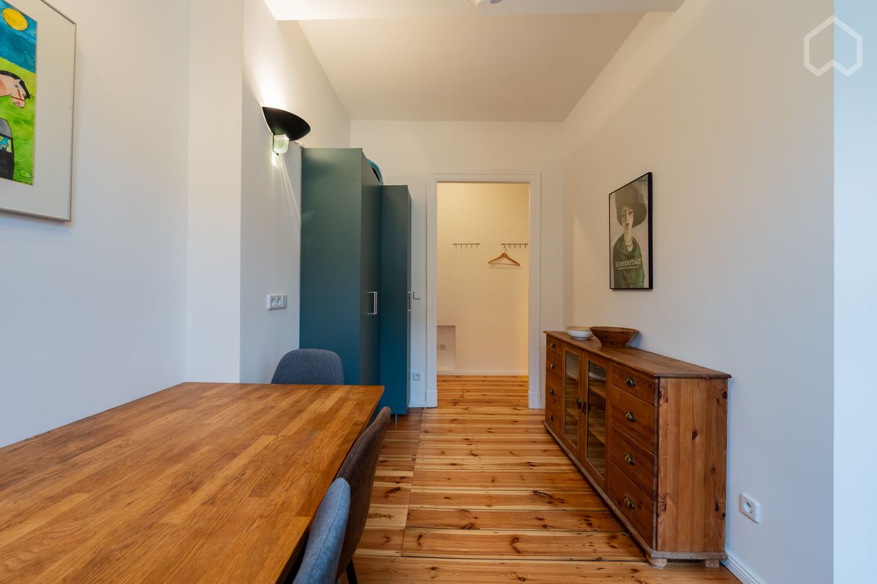 FIRST TIME RENT !!! Charming 2-Room Apartment in Trendy Neukölln