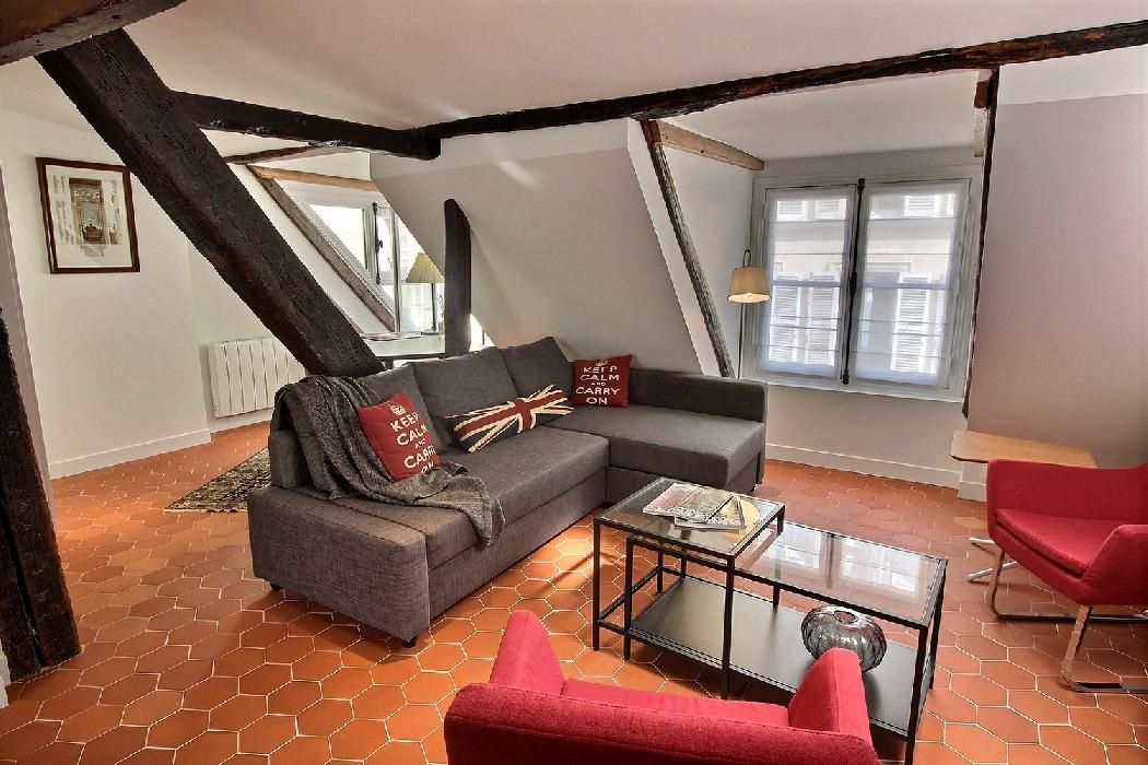 Superb two bedroom flat with sofa bed in the heart of paris