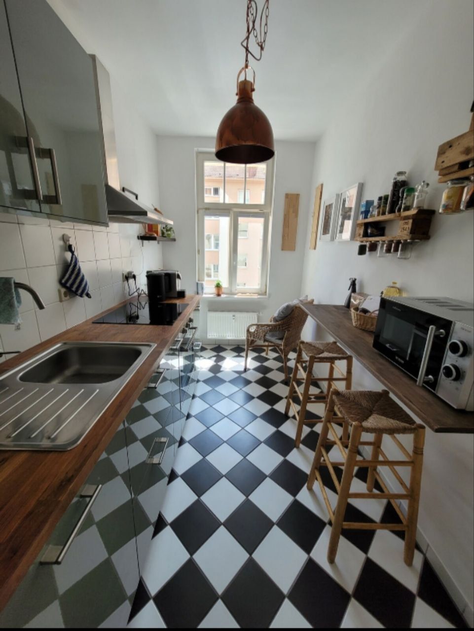 Stylish and bright 2-room apartment to relax in Leipzig Südvorstadt