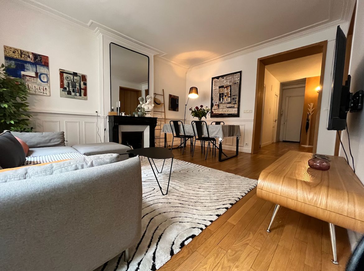 Magnificent flat near the Marais