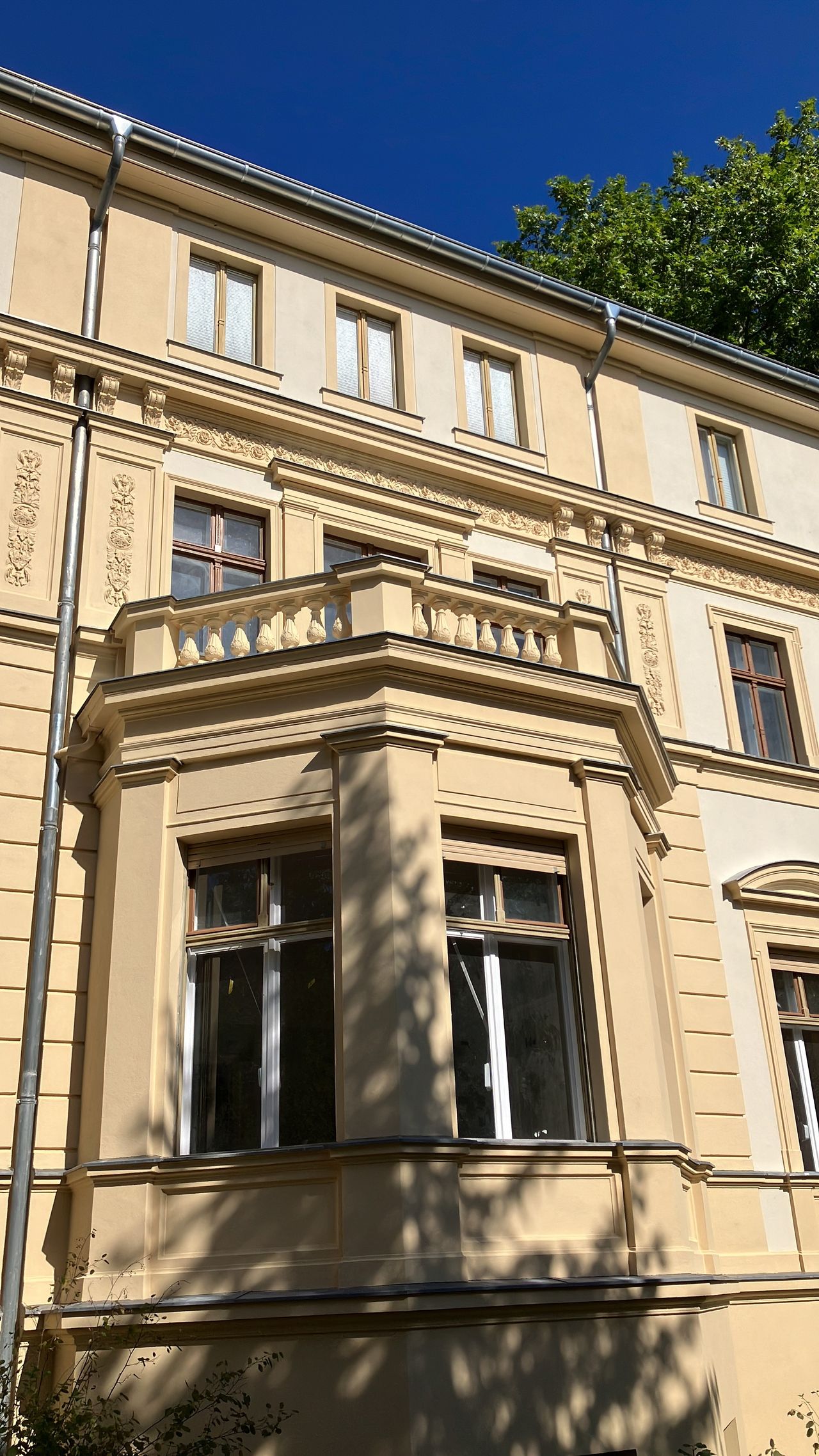 Living exclusivly in a 3-room apartment directly on the „Heiliger See“