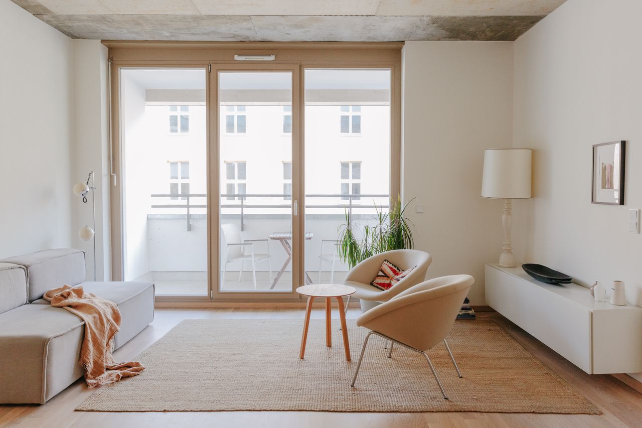 Beautiful bright apartment in Mitte with balcony