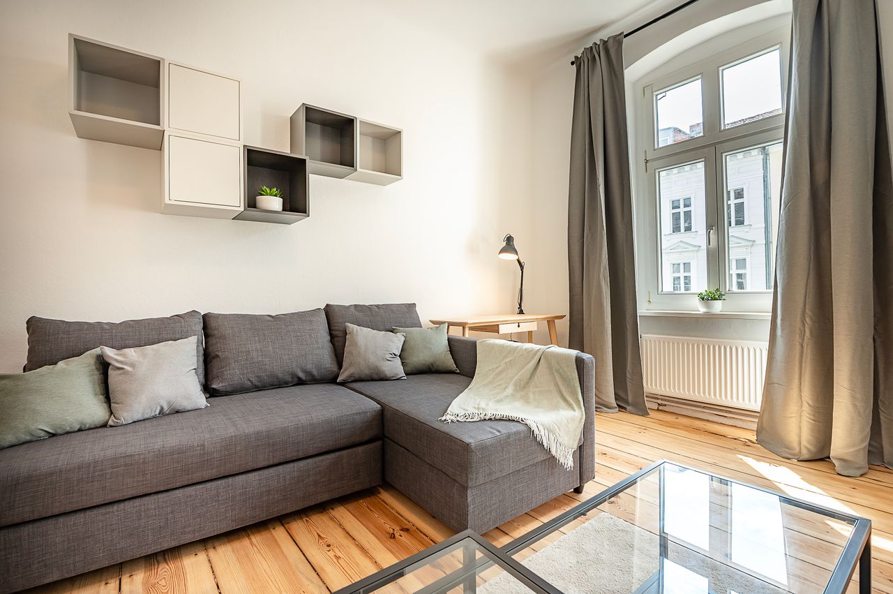Newly renovated old building apartment (52 sqm) in Charlottenburg, Berlin