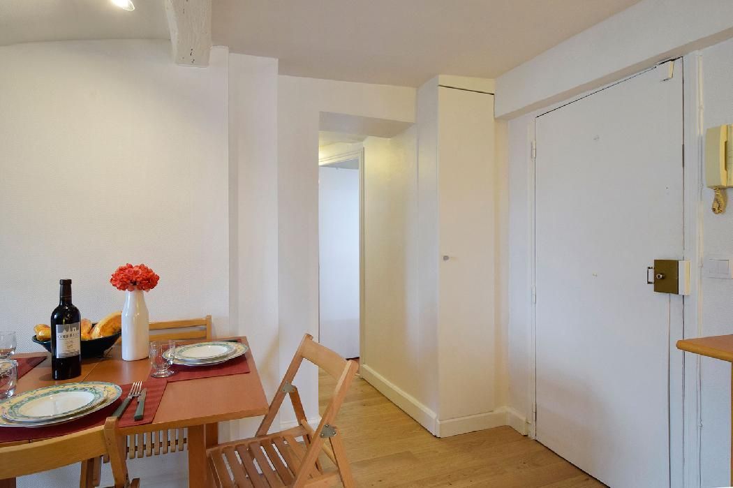 Rental Furnished Appartment - 2 Rooms - 37m² - Grands Boulevards - Lafayette