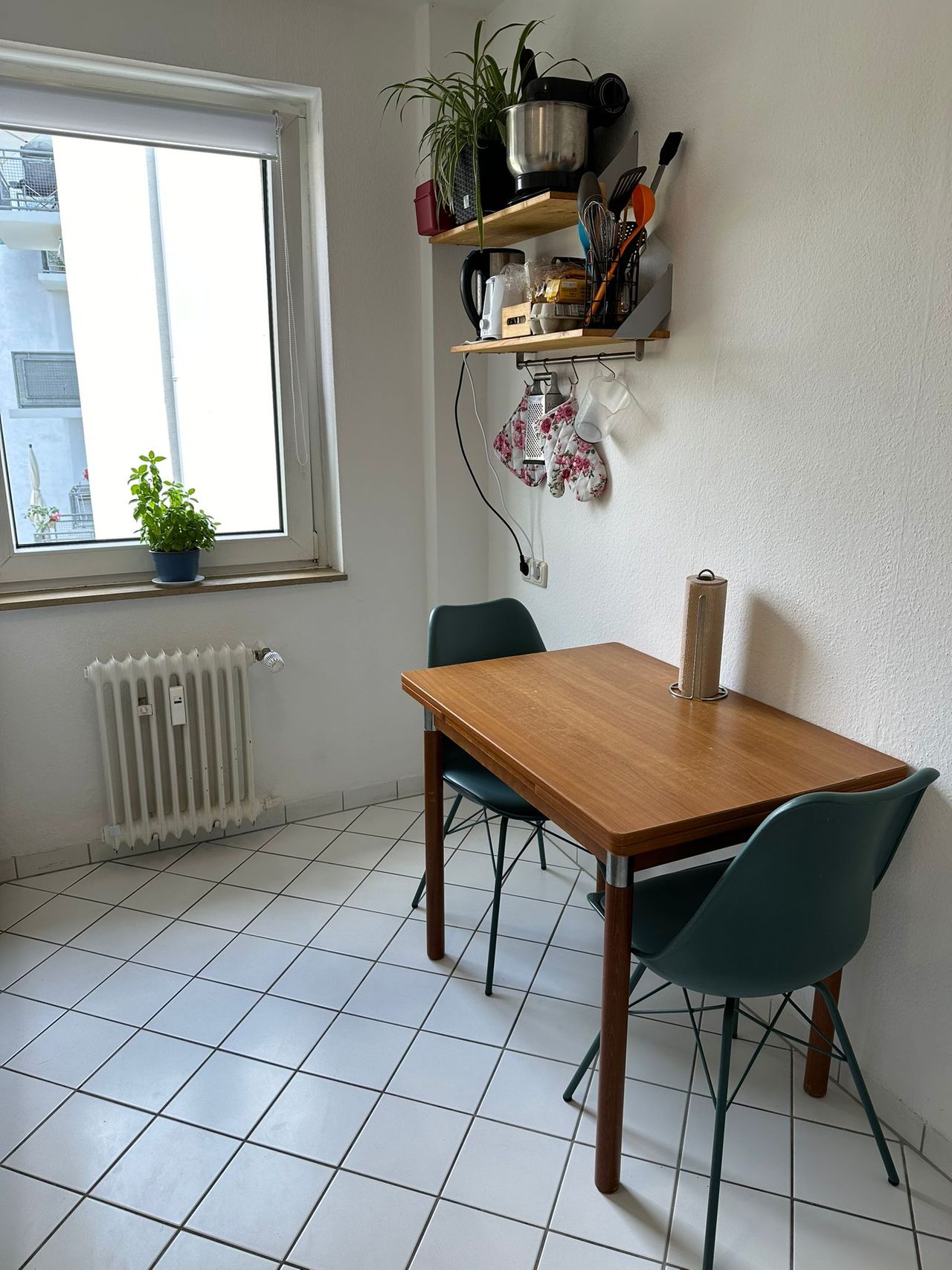 2-Rooms-Appartment in Bockenheim for temporal rent.