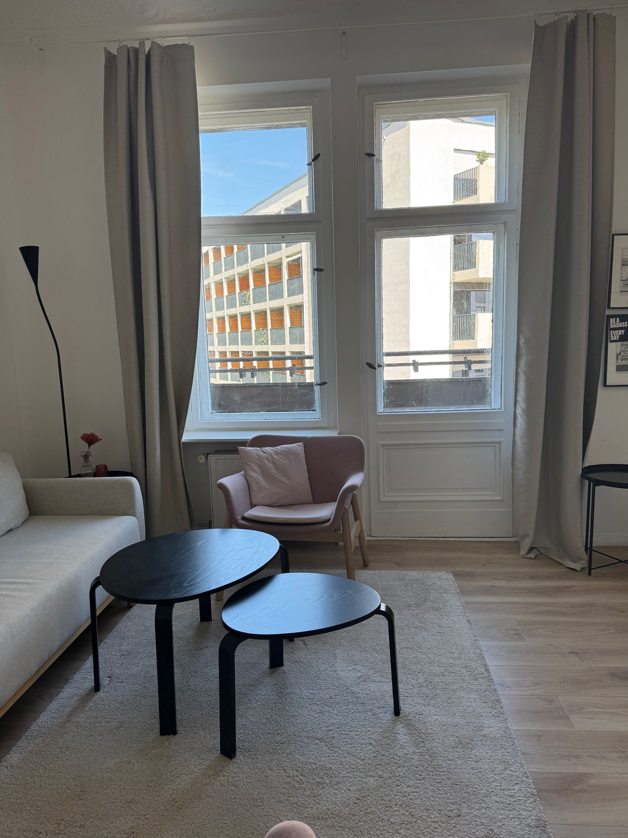 Charming Altbau Apartment in Trendy Friedrichshain – Fully Renovated with Balcony