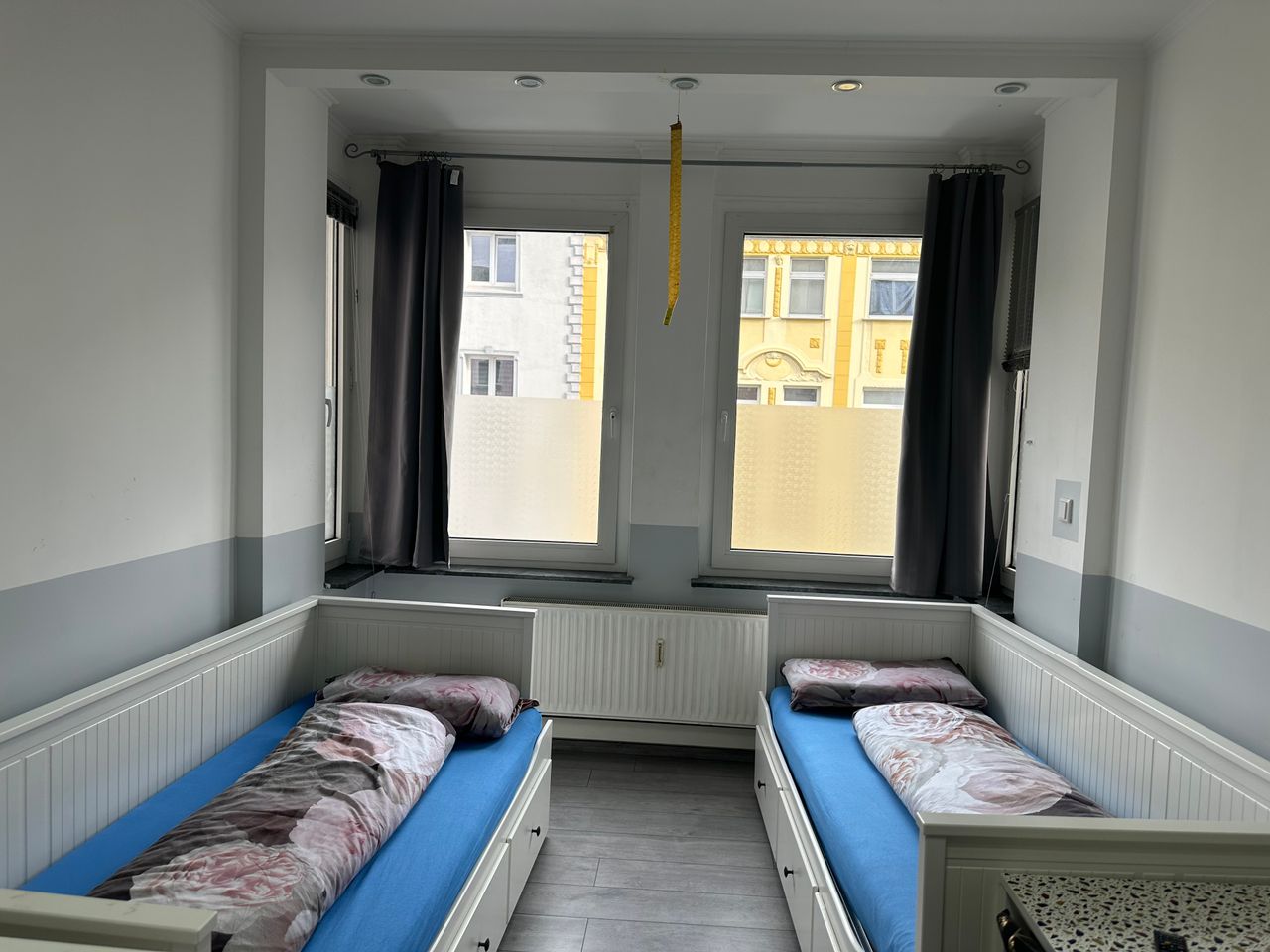Moderne Wohnung  4 mit Balkon