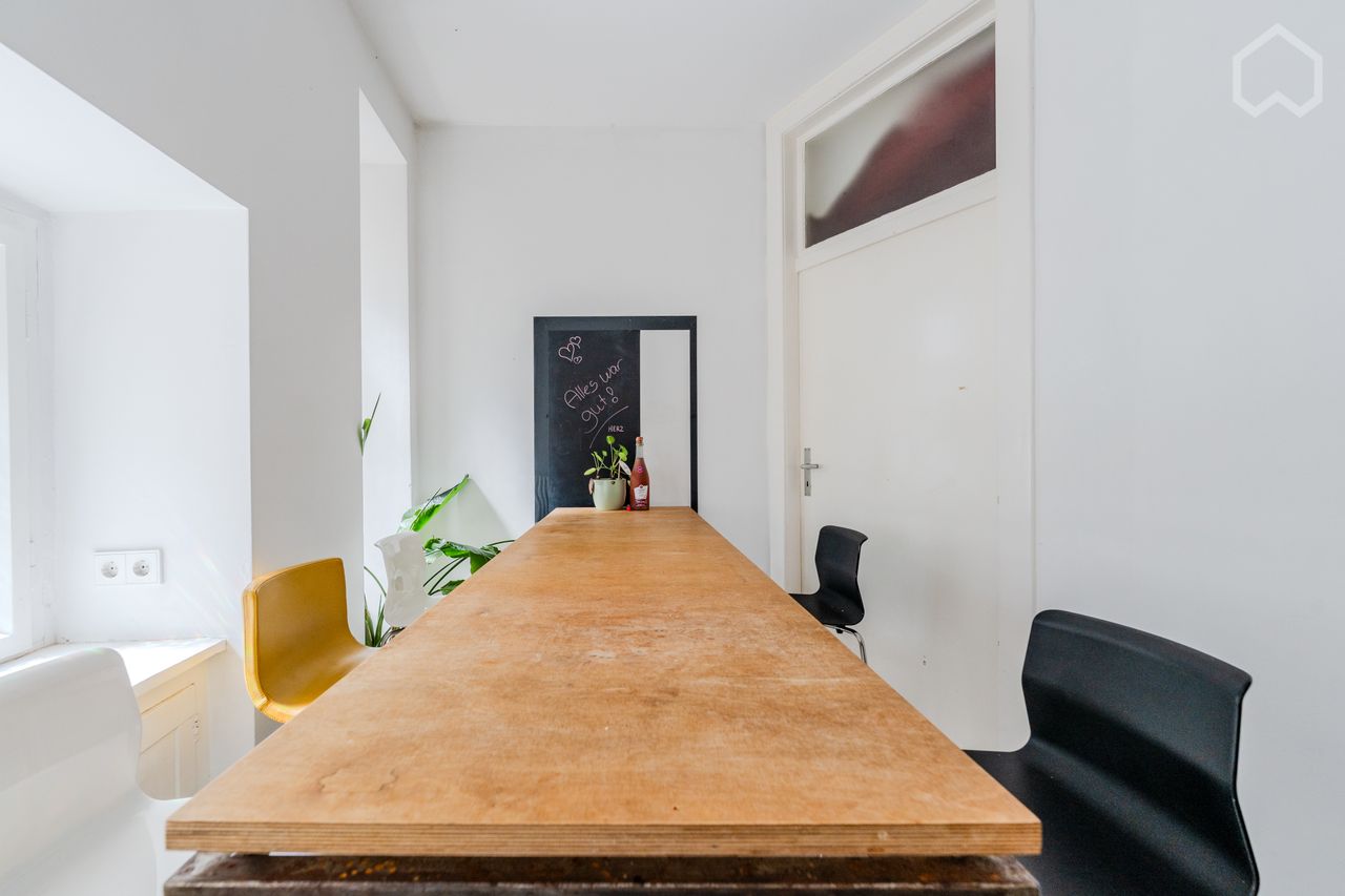 Exceptional apartment next to Bergmannstraße and Tempelhofer Feld