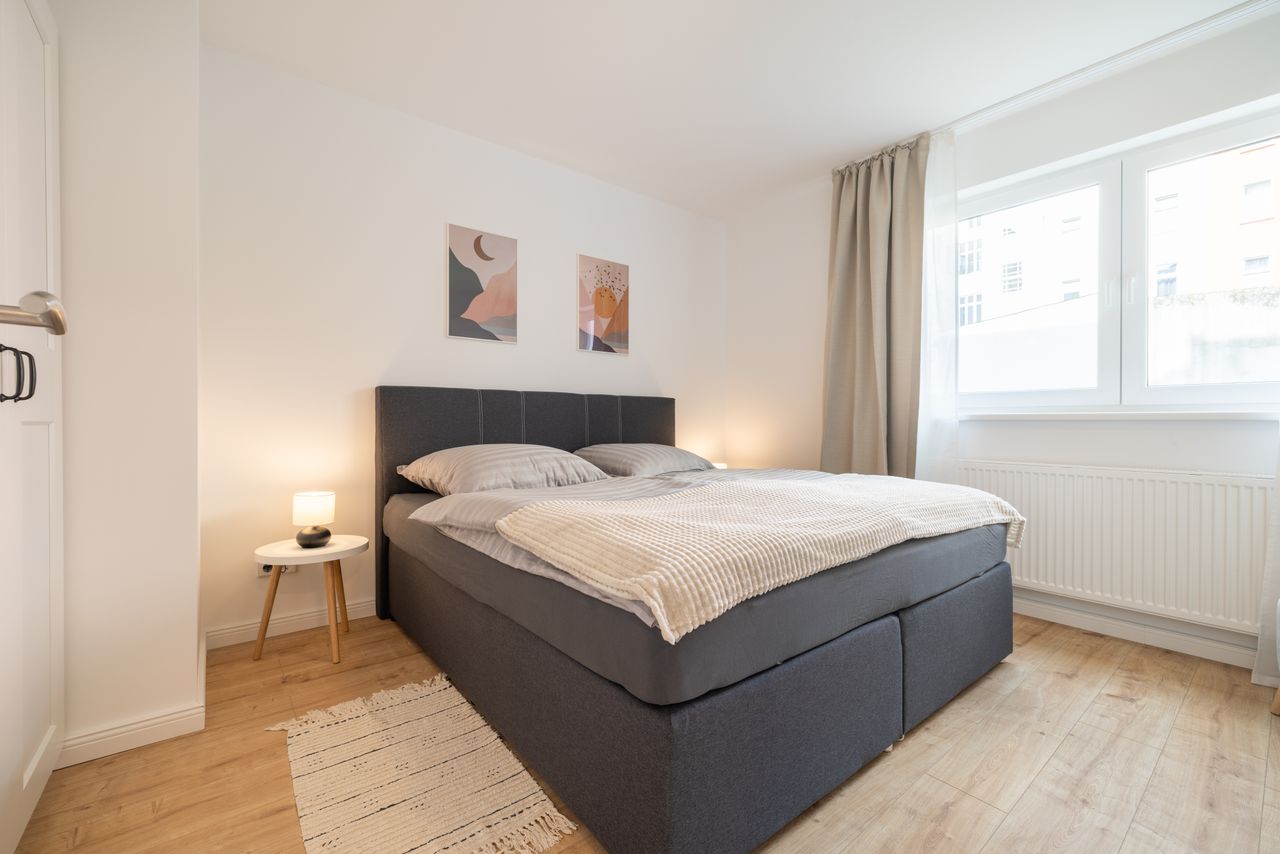 Modern newly renovated apartment with balcony in central Friedrichshain
