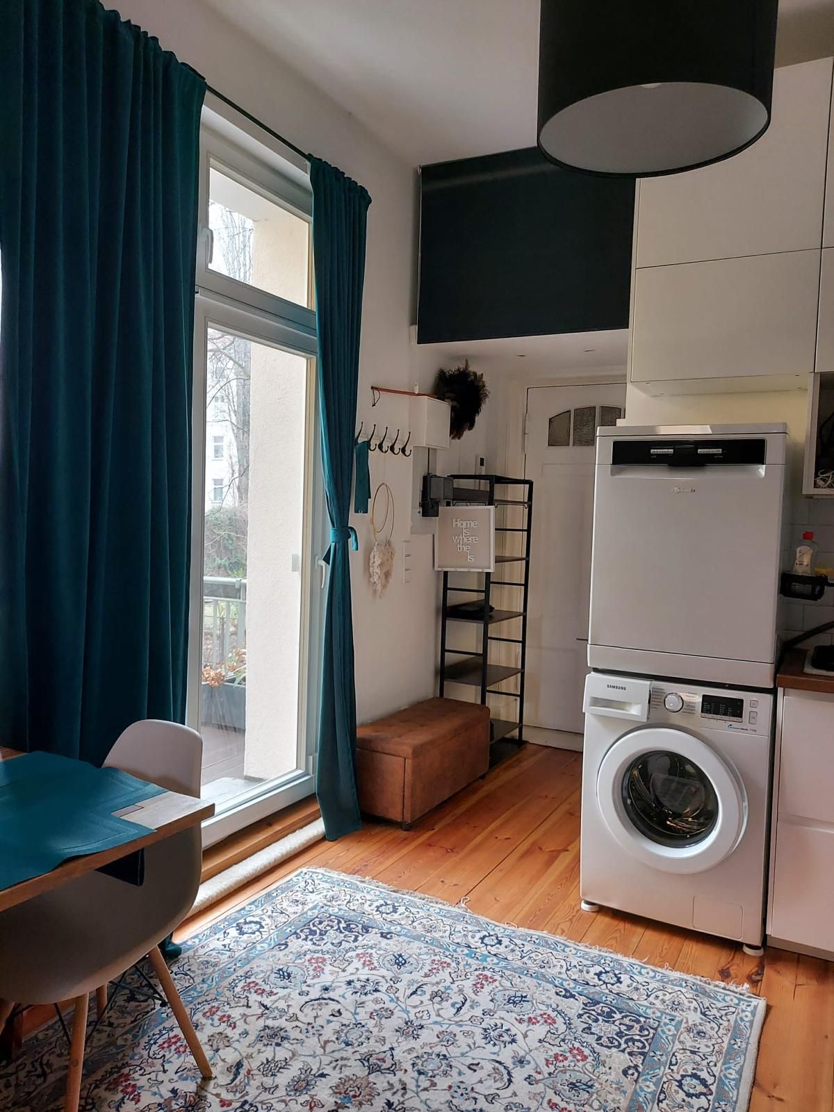 Charming 2-room flat in the heart of Berlin