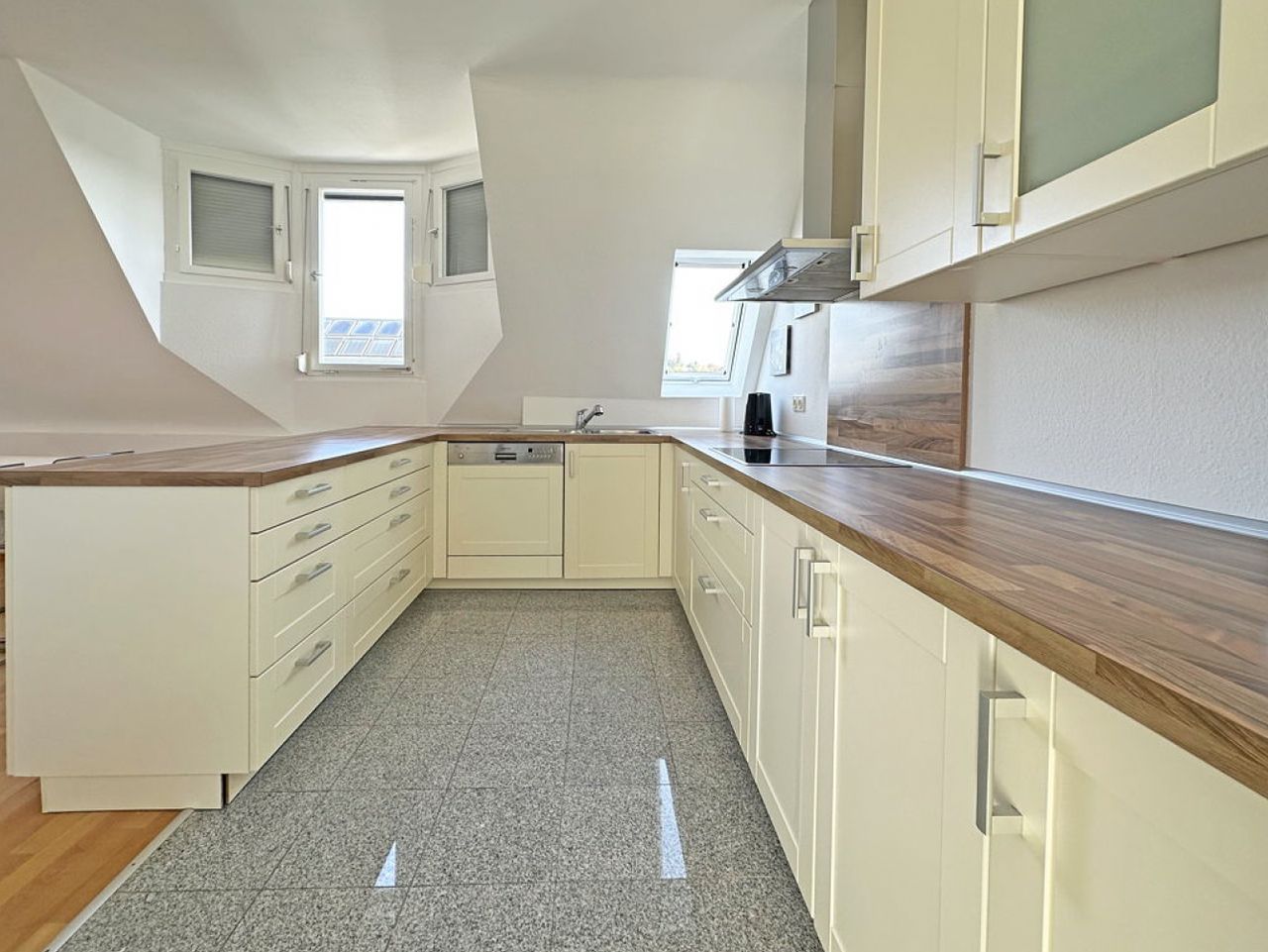 Cozy & central 3-room apartment for rent in Stuttgart Mitte
