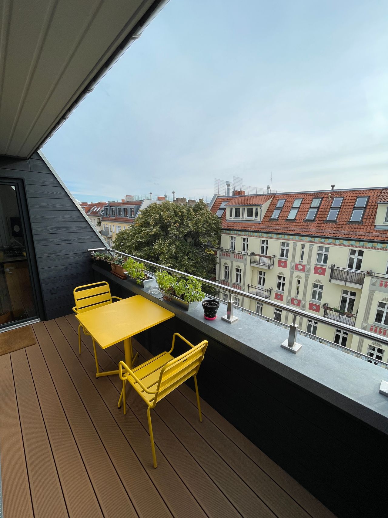 Rooftop apartment in vibrant Friedrichshain (Berlin)