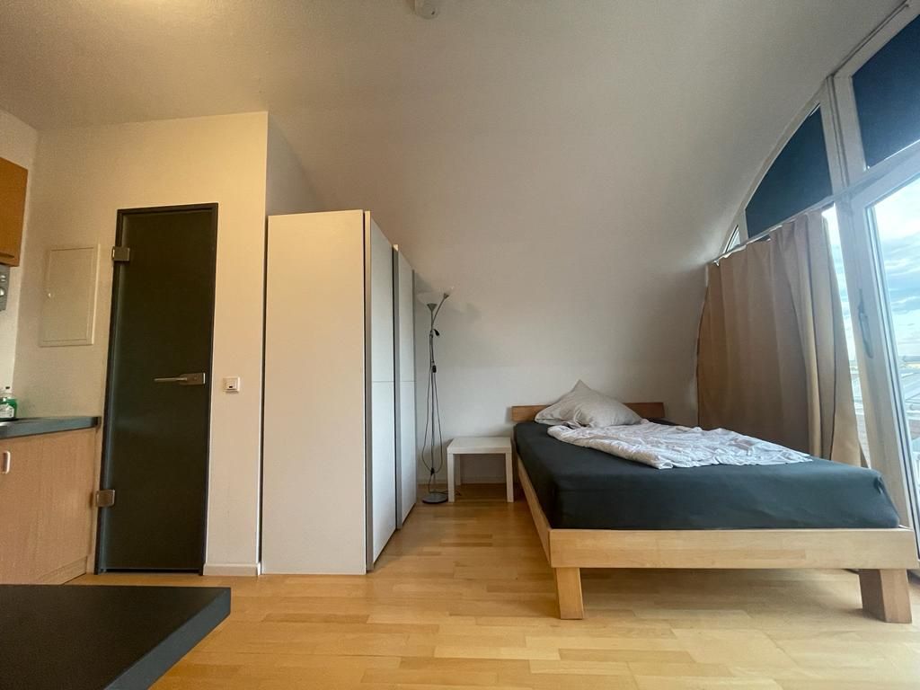 Simplex Apartments: top floor apartment, Karlsruhe