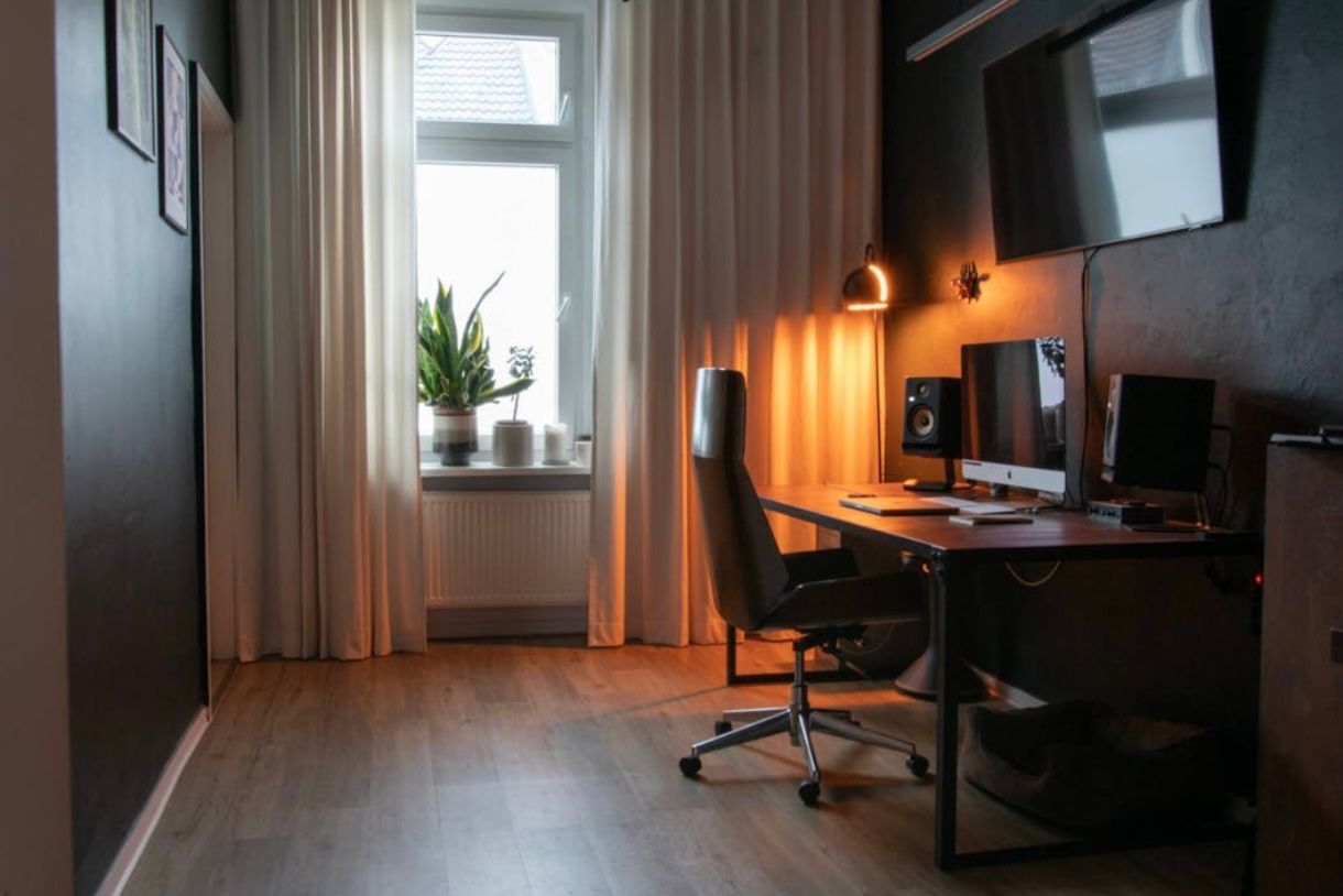 Bright Apartment next to Volkspark Friedrichshain