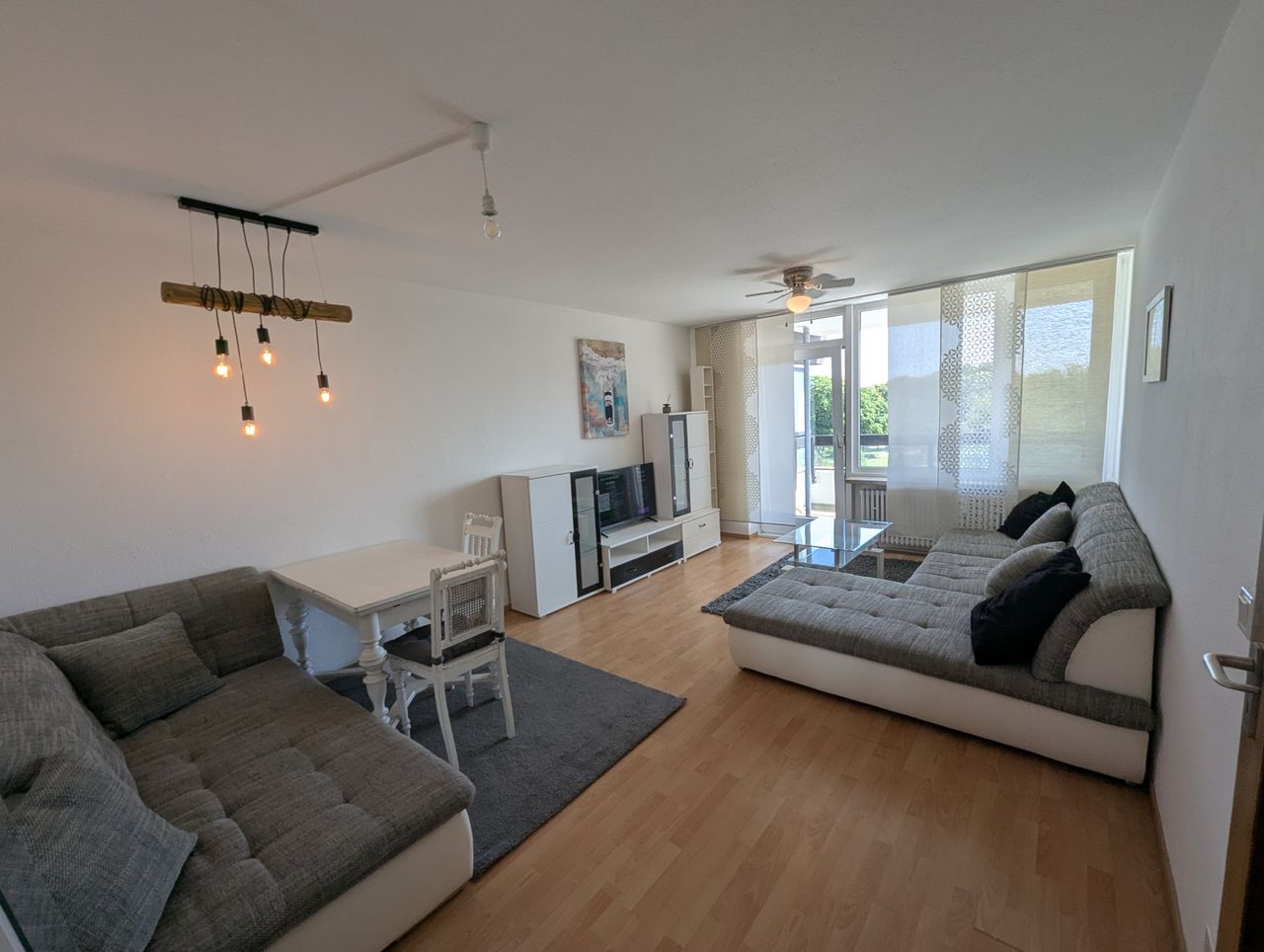 Modern 2-Room Apartment Near the Rhine – Central & Well-Connected