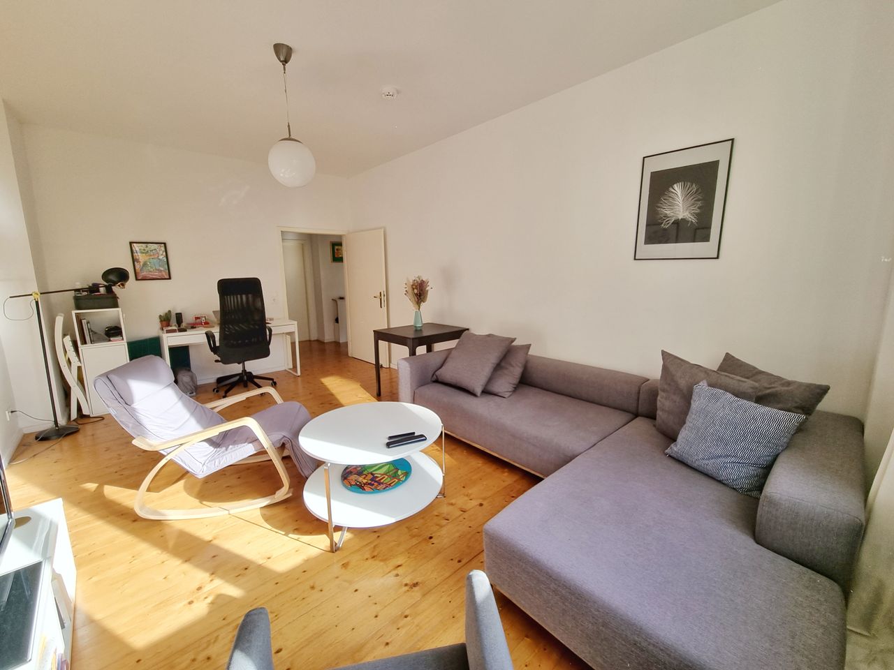 Entire apartment (2.5 rooms) in Prenzlauer Berg, at walking distance from S-Bahn Prenzlauer Allee and near Helmholzplatz and Humannplatz