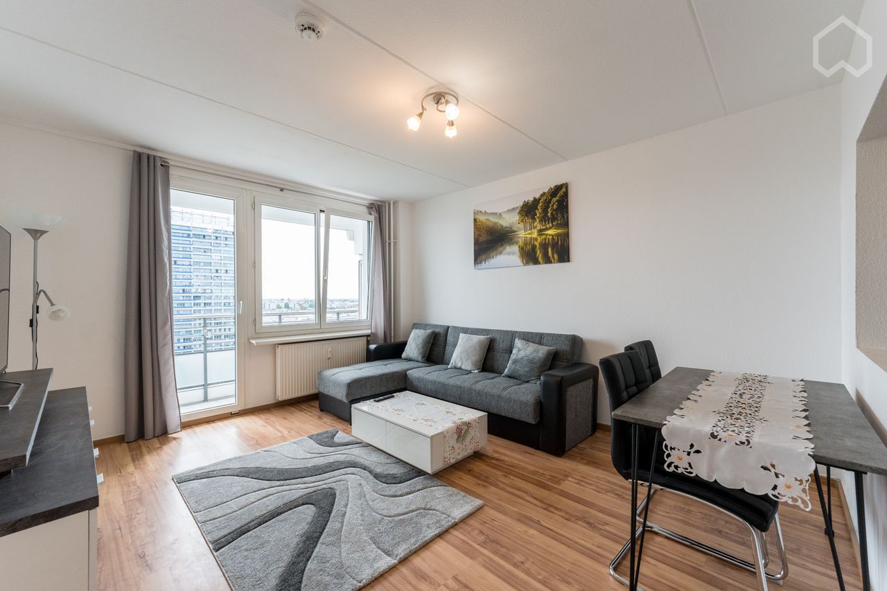 Bright apartment on the 15th floor in Mitte, heart of Berlin