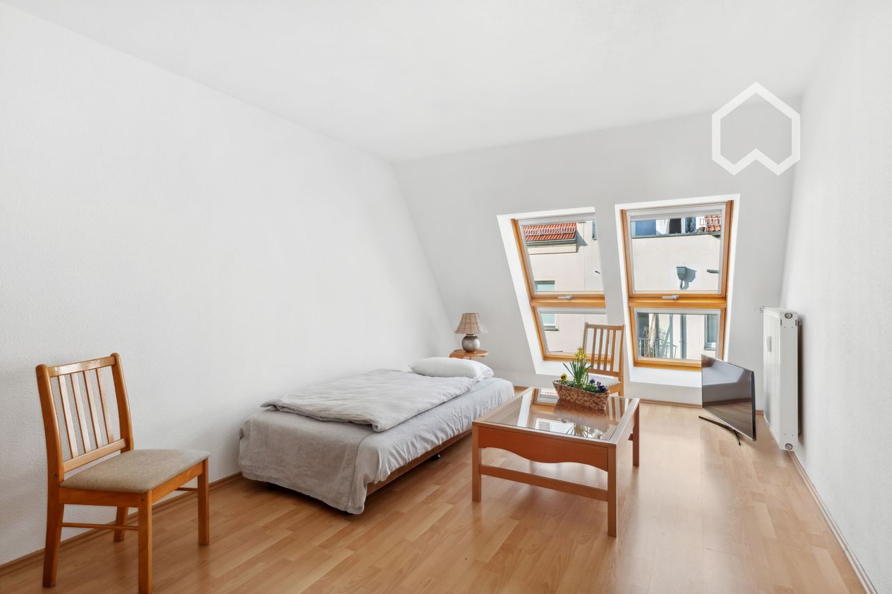 Sunny roof top with terrace - top location in Prenzlauer Berg