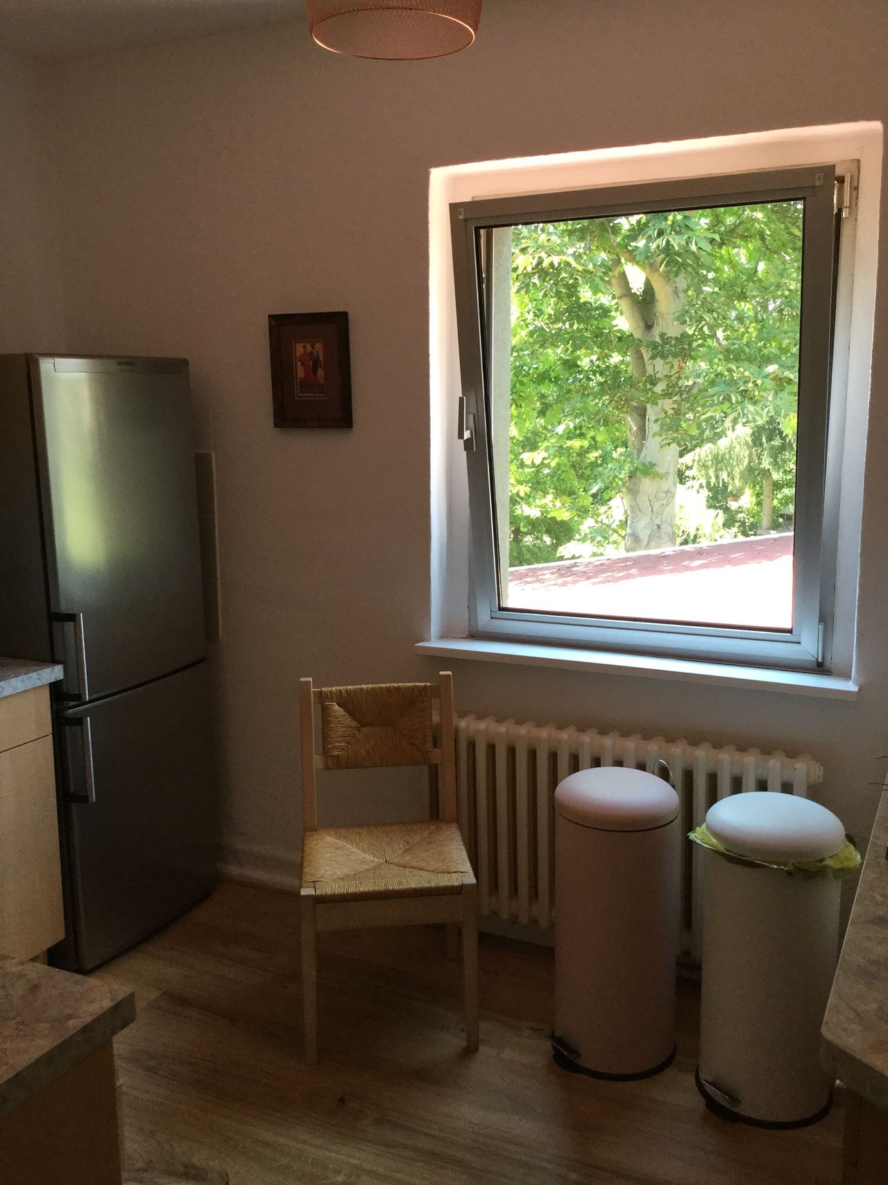 Nice, quiet bright apartment, near Olympic Stadium