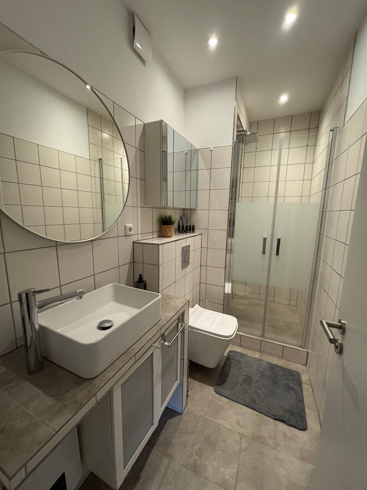 High-end 2 bedrooms apartment in Kreuzberg