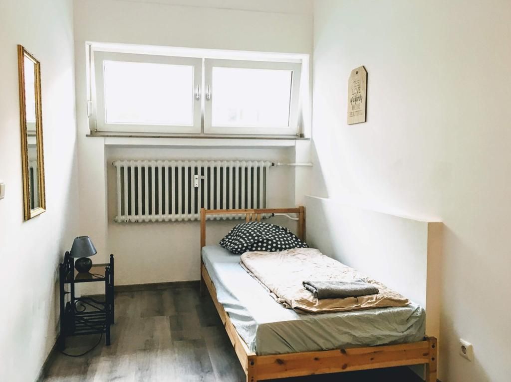 Cozy room in a student flatshare