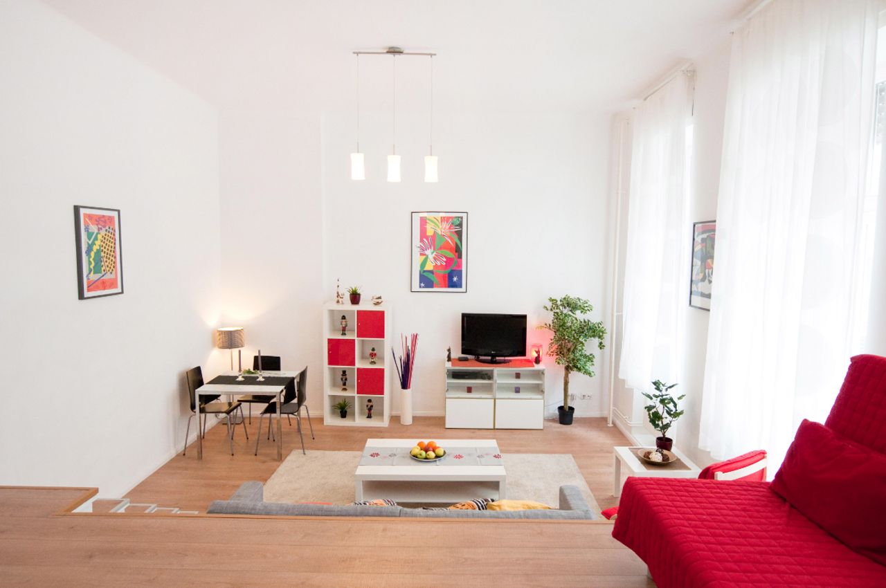 Bright, beautiful apartment located in Kreuzberg