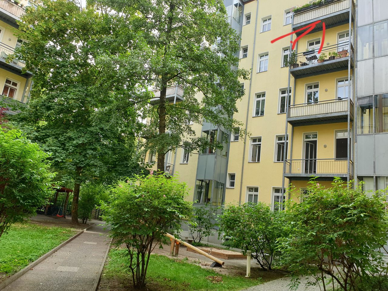 3 Zimmer Dachgeschoss Maisonette Wohnung in Berlin Mitte