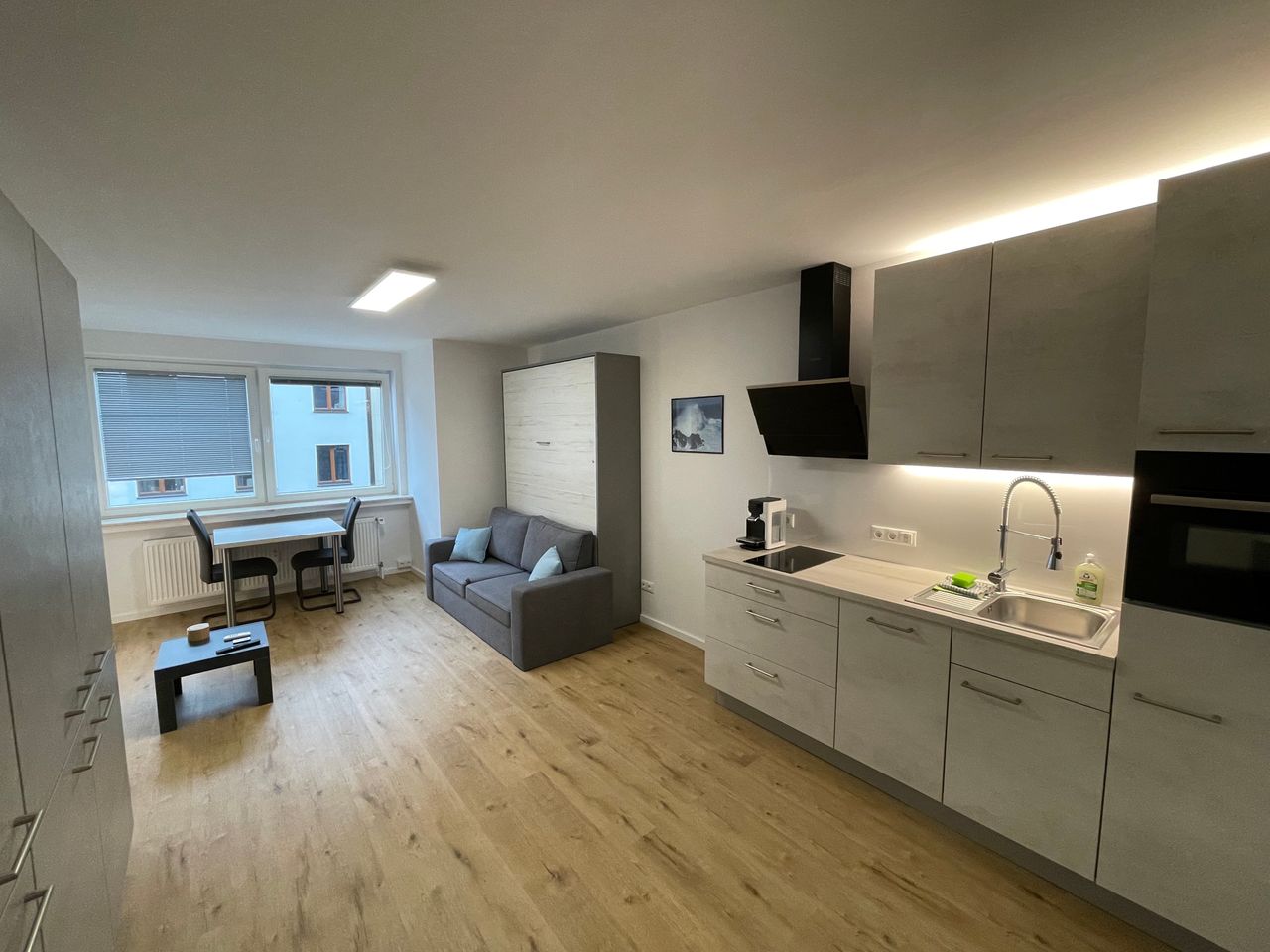 Modern apartment near Medienhafen - Freshly renovated, high quality furnished