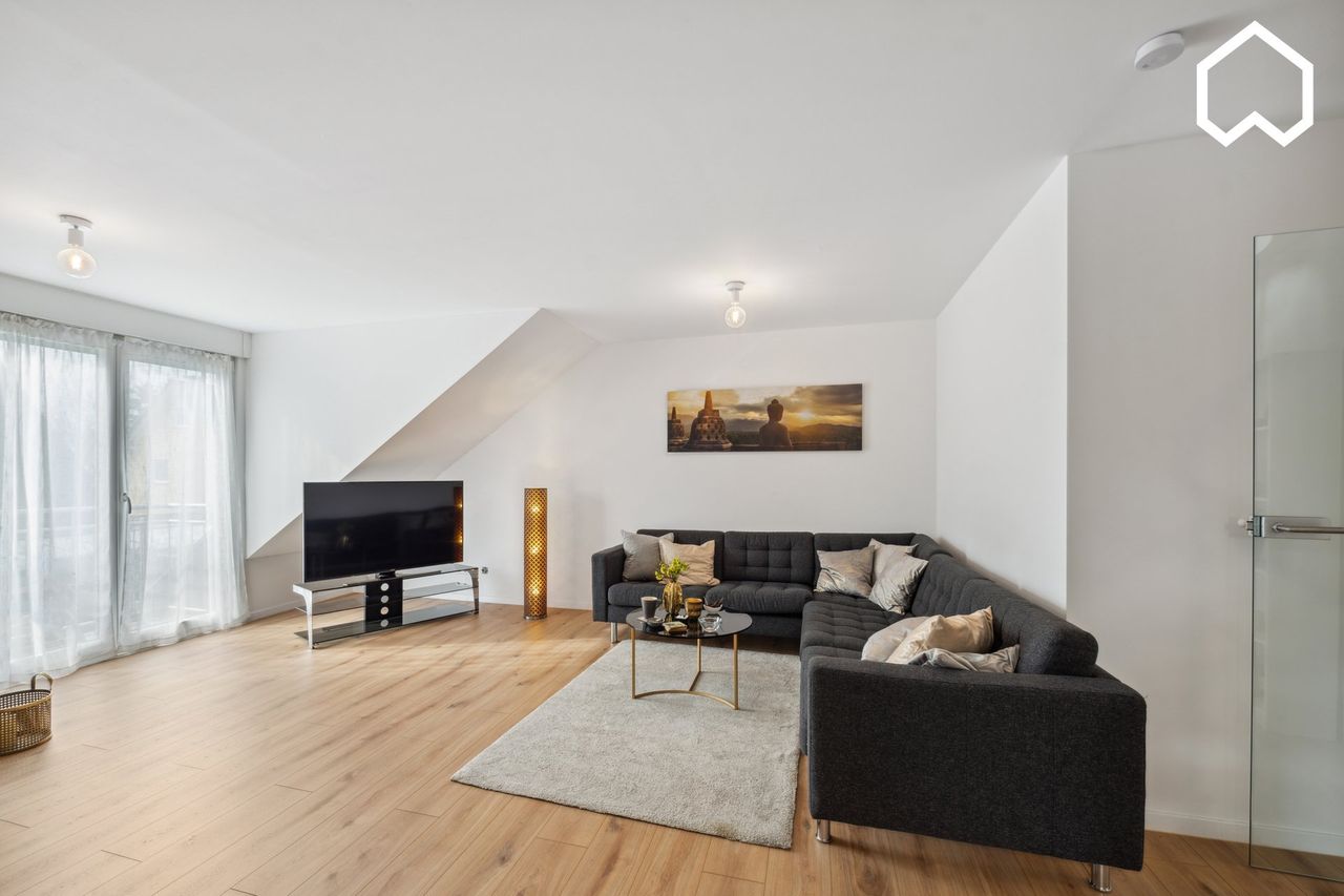 Bright & Stylish Duplex in Cologne West - Peaceful but Very Well-Connected!