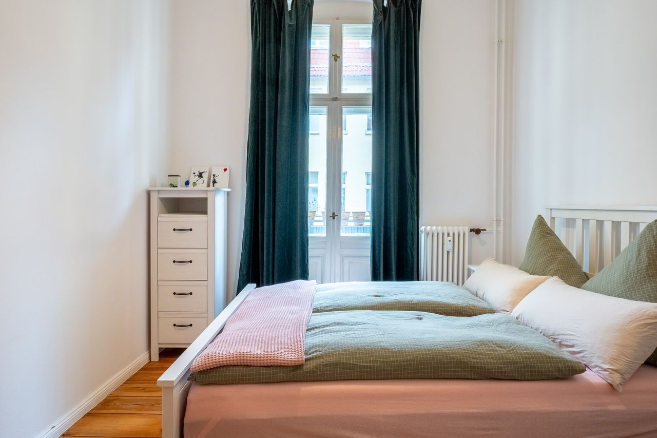 Bright One Bedroom Apartment in the Heart of Berlin Friedrichshain