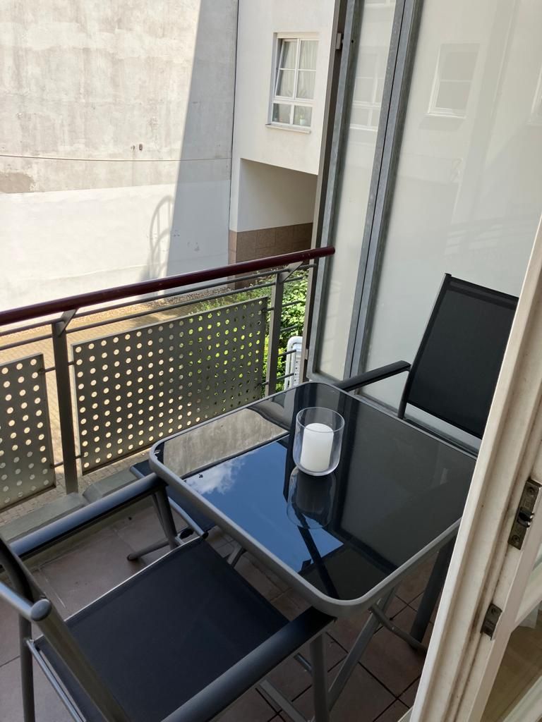 renovated, modern 2-room apartment with balcony near university