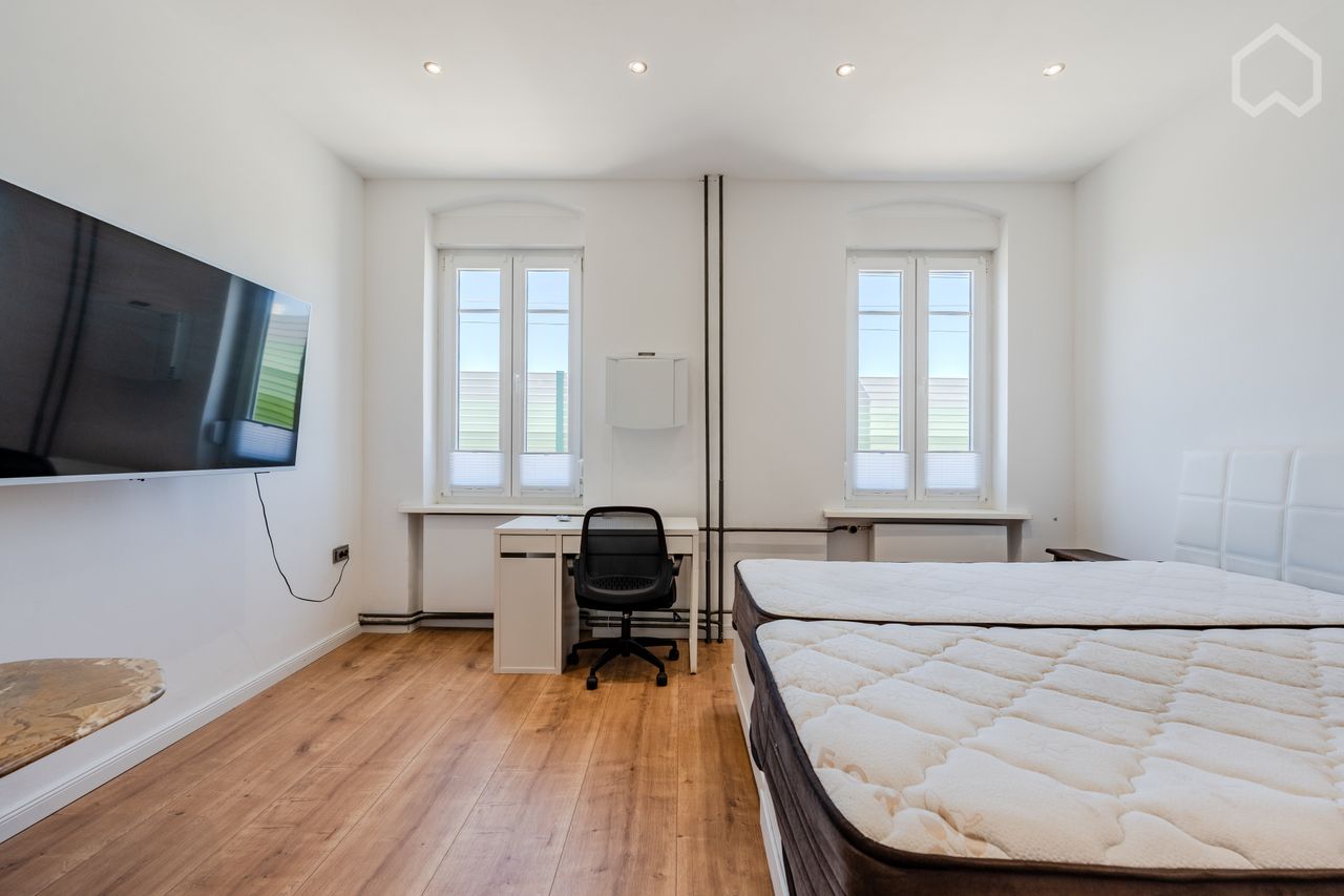 Loft Charm in a Historic Railway Building – Stylish Apartment in Berlin-Marienfelde