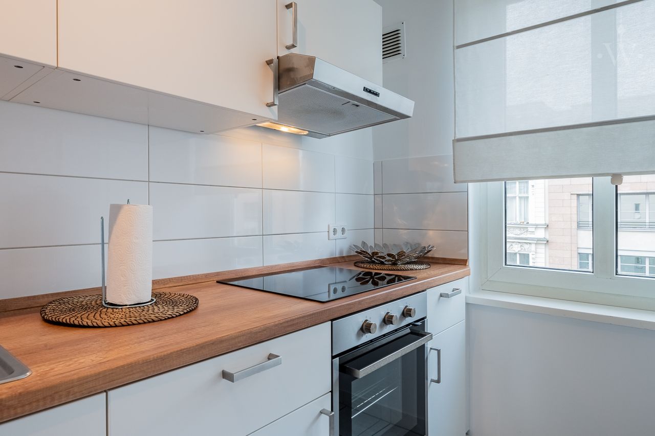 2-room-apartment directly at the "Gleisdreieck-Park"- with a lot of greenery
