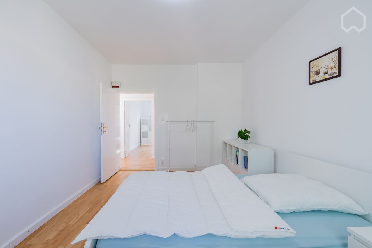 Bright & awesome loft in the middle of Moabit/Mitte