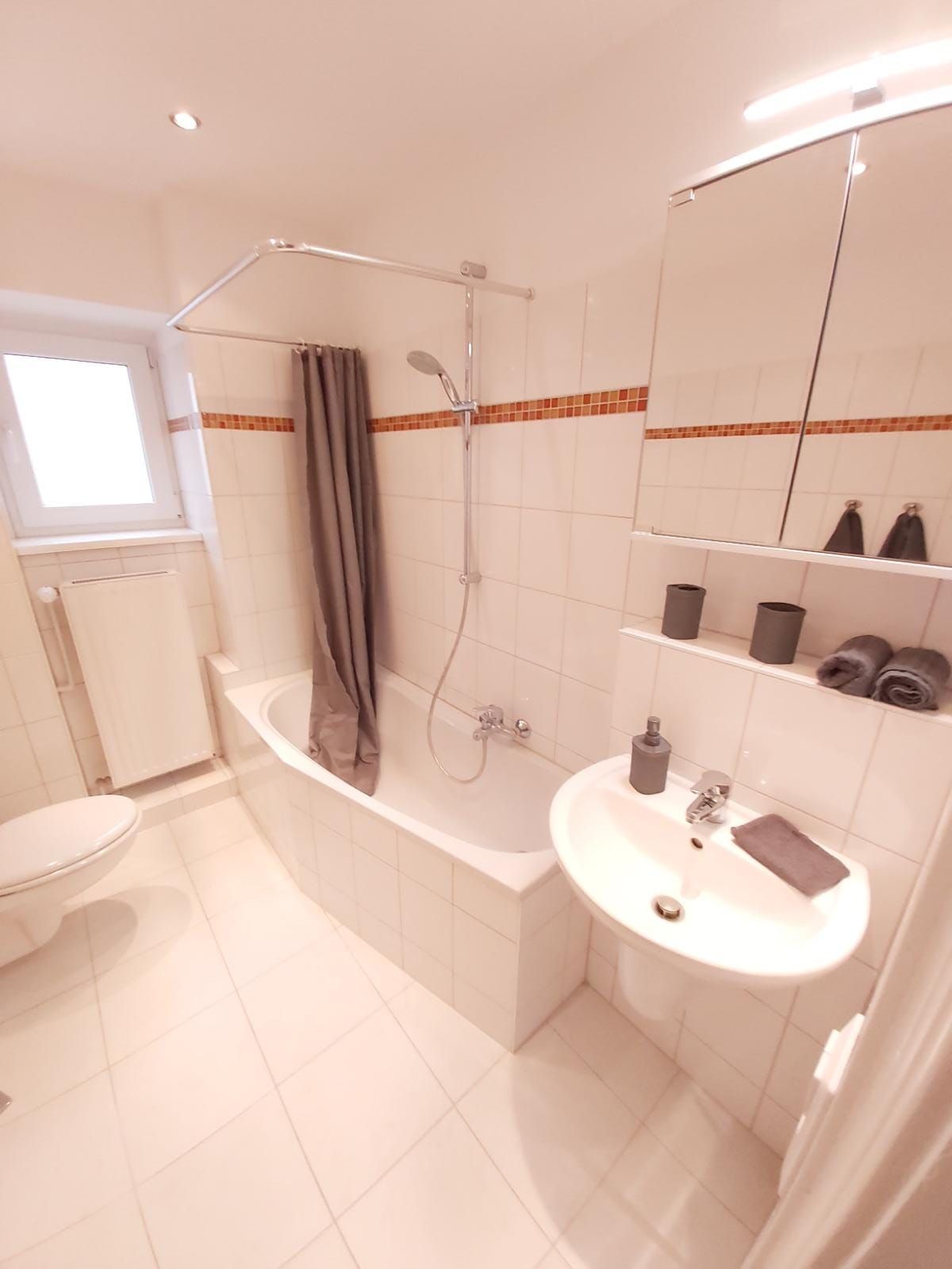 Fantastically newly renovated in the western part of Berlin (Steglitz)