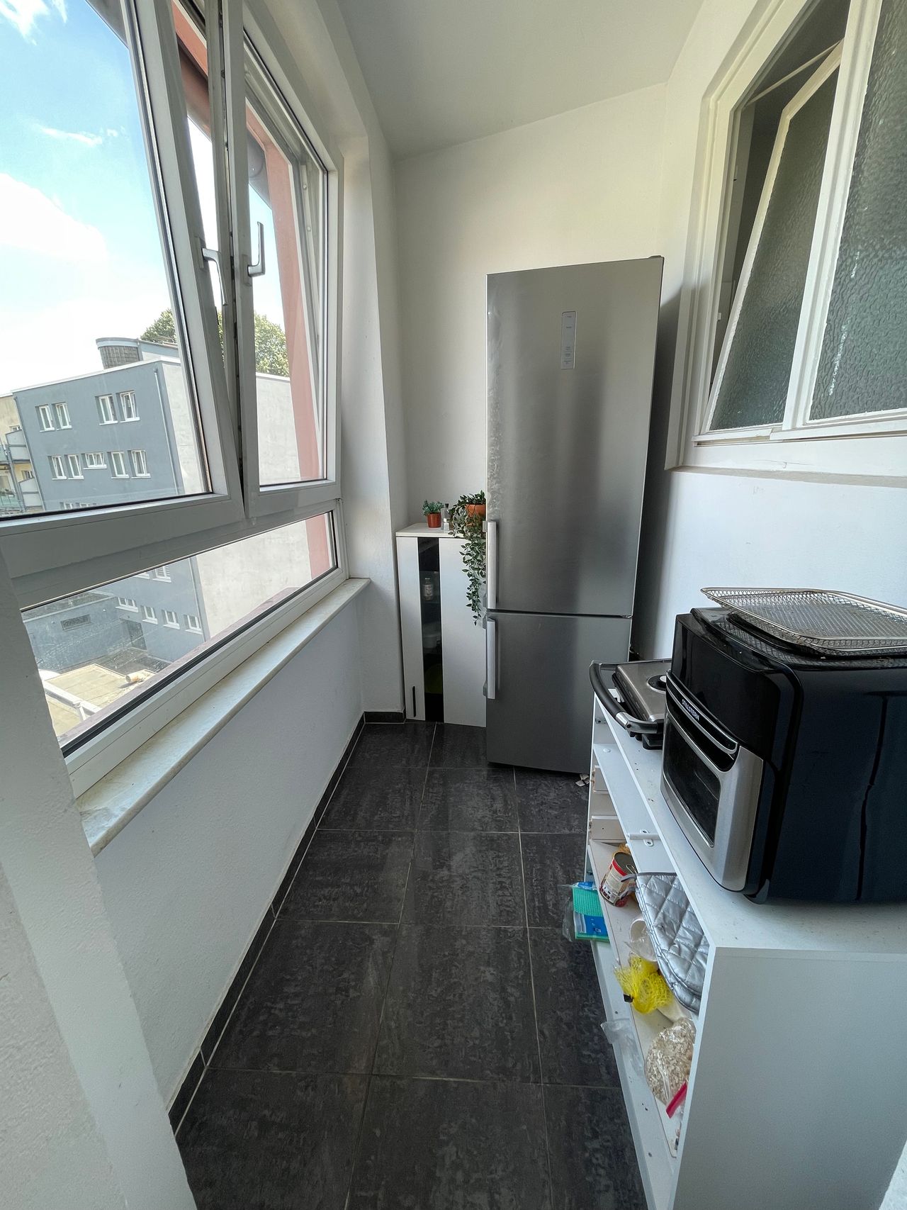 1 room available from August 2025 in a nice 2-room shared flat near Essen main station!