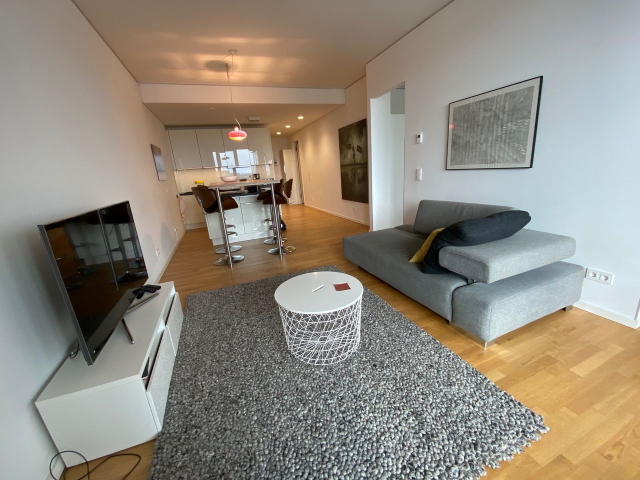 Attractive apartment with loft character near Europagarten