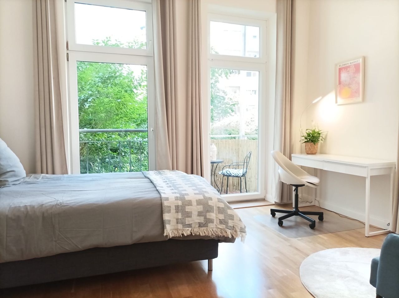 The perfect WG! Beautiful 3 room, newly renovated and furnished flat in a top location in Mitte