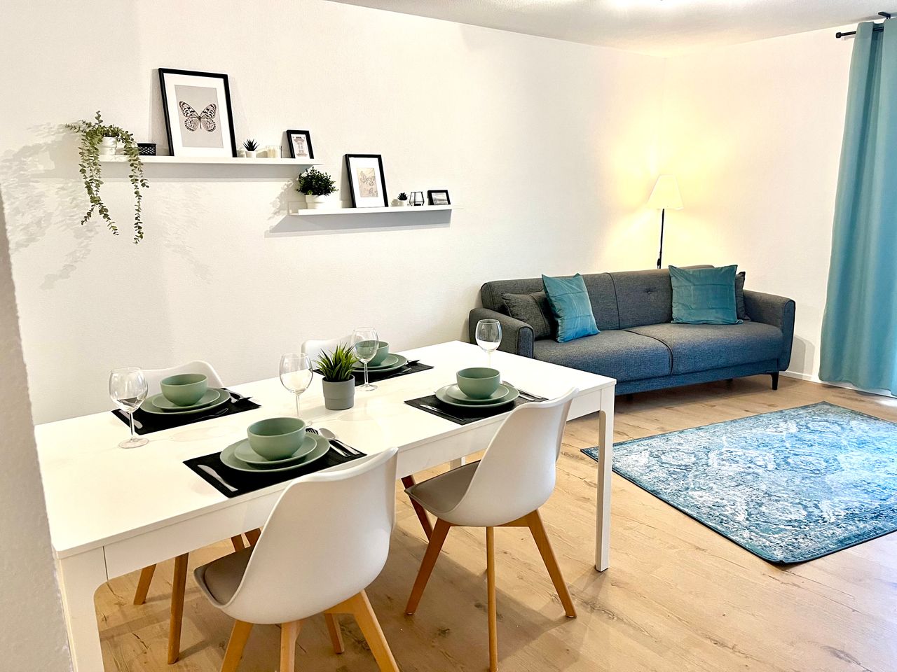 Newly renovated and fully furnished 3-room apartment in a central location in Karlsruhe