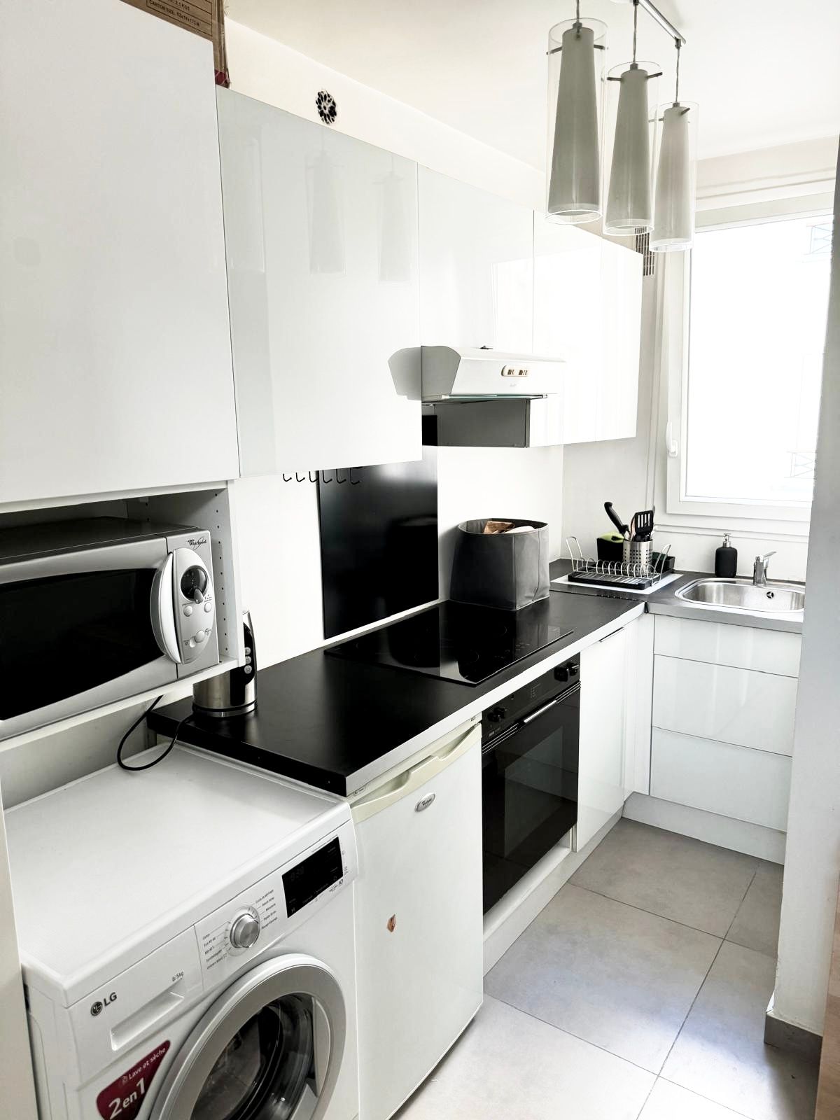 Gorgeous Center  Secured and conveniently located