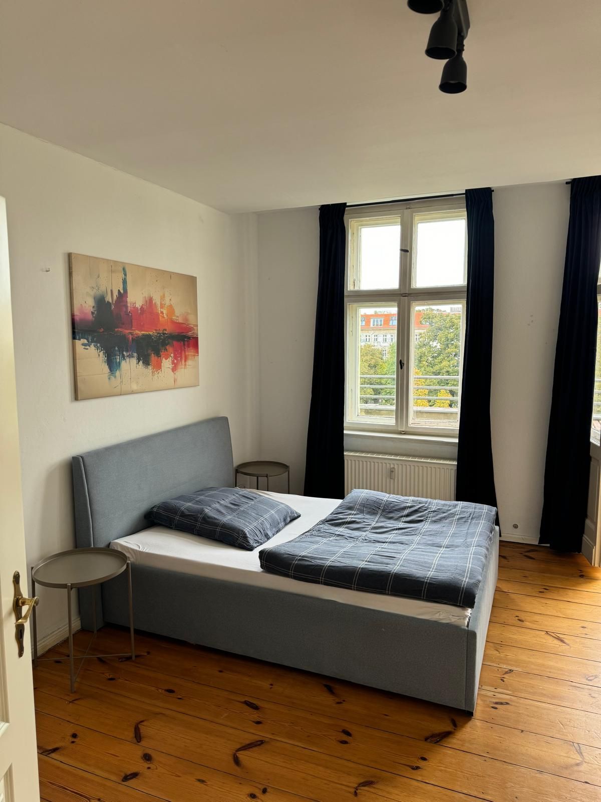 Stylist 4 bedroom Apartment in Berlin Friedrichshain