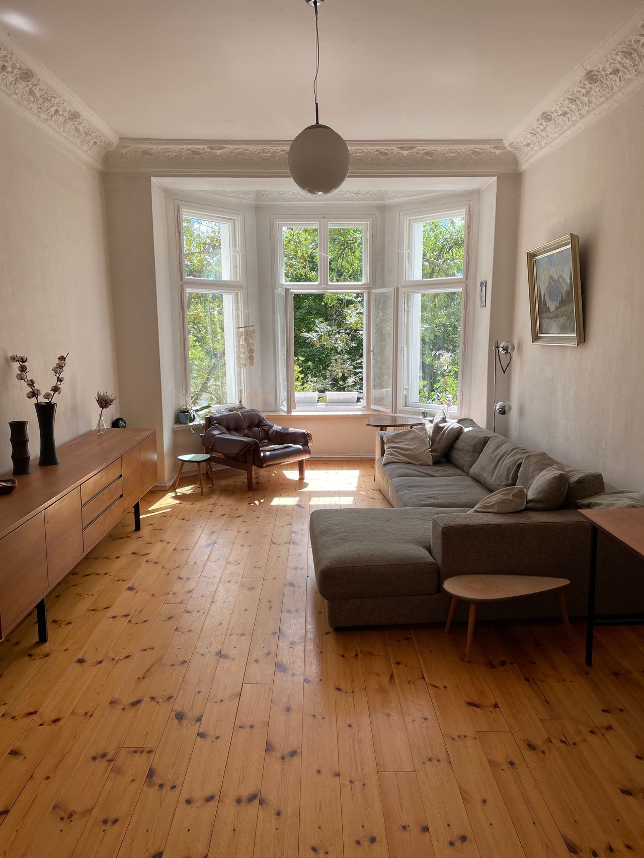 Sunny apartment with park view in Kreuzberg