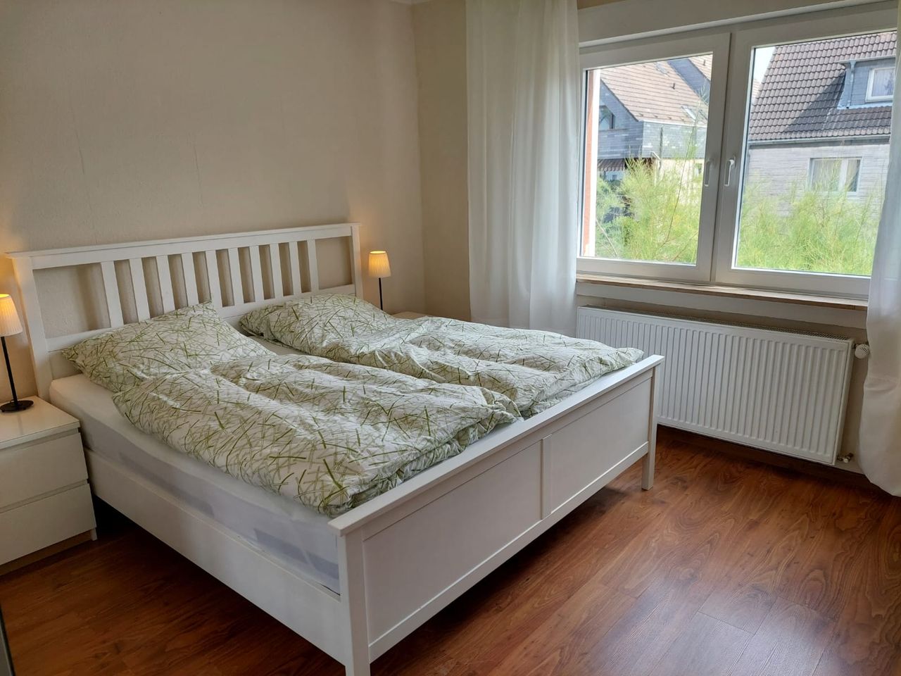 Central and quiet. Large 3 room apartment near Cologne